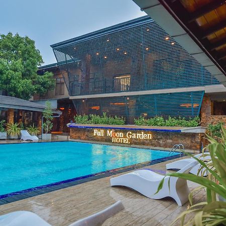 The Full Moon Hotel Katunayaka Bagian luar foto